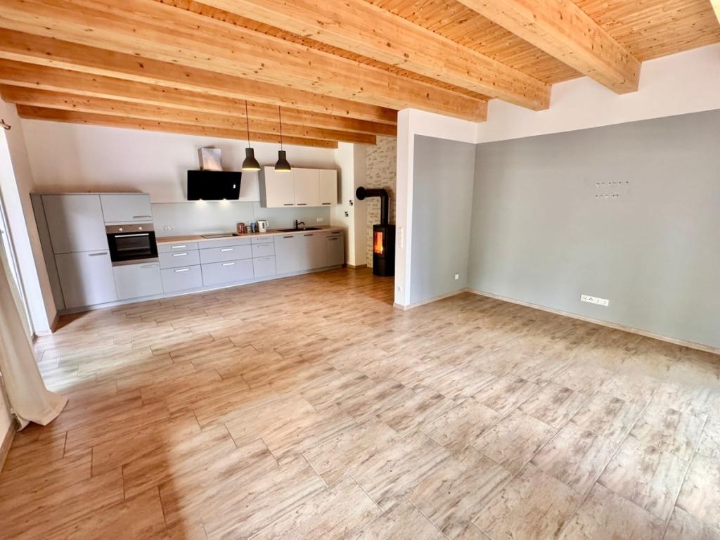 Wohnzimmer offen zur Küche