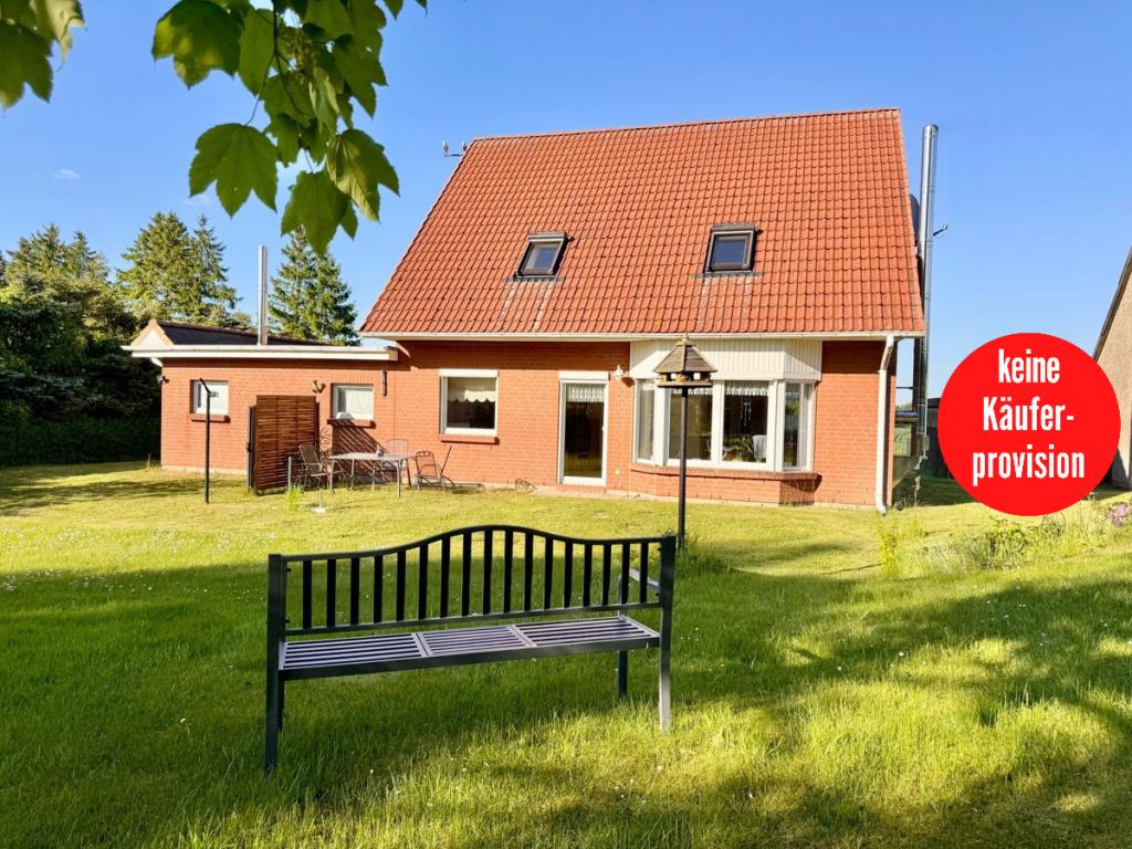 Hausansicht vom Grundstück