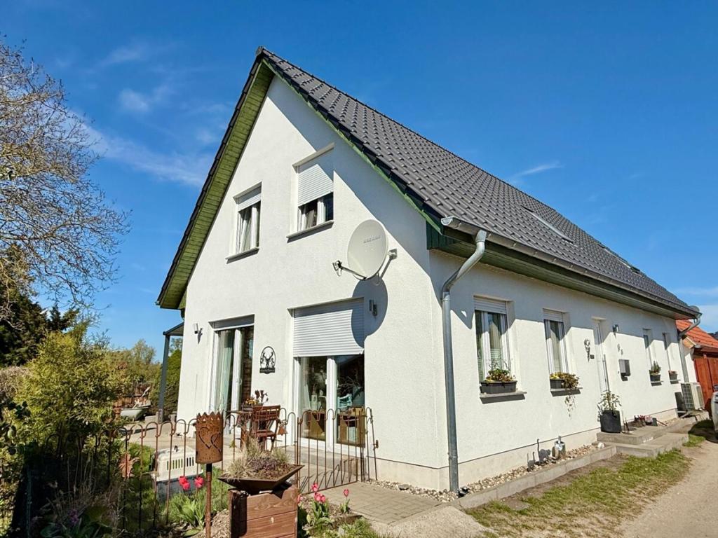 HORN IMMOBILIEN++ Wulkenzin bei Neubrandenburg, schönes Einfamilienhaus Baujahr 2021 -Mietangebot- - Foto 4