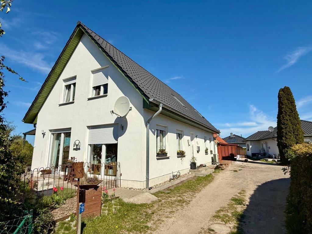 HORN IMMOBILIEN++ Wulkenzin bei Neubrandenburg, schönes Einfamilienhaus Baujahr 2021 -Mietangebot- - Foto 5