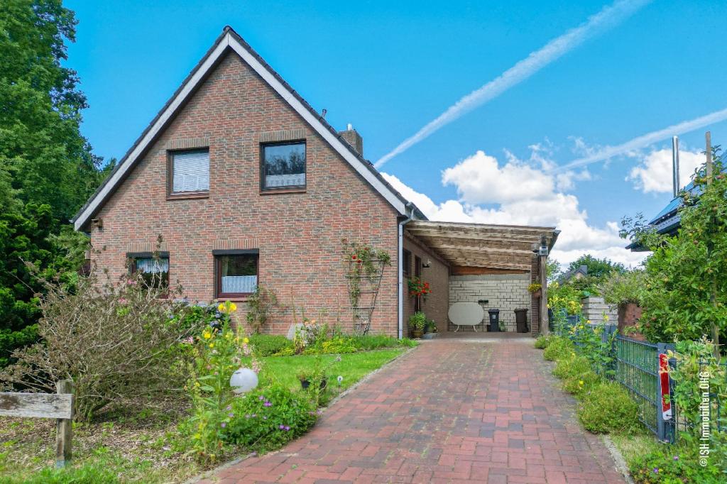 Straßenansicht