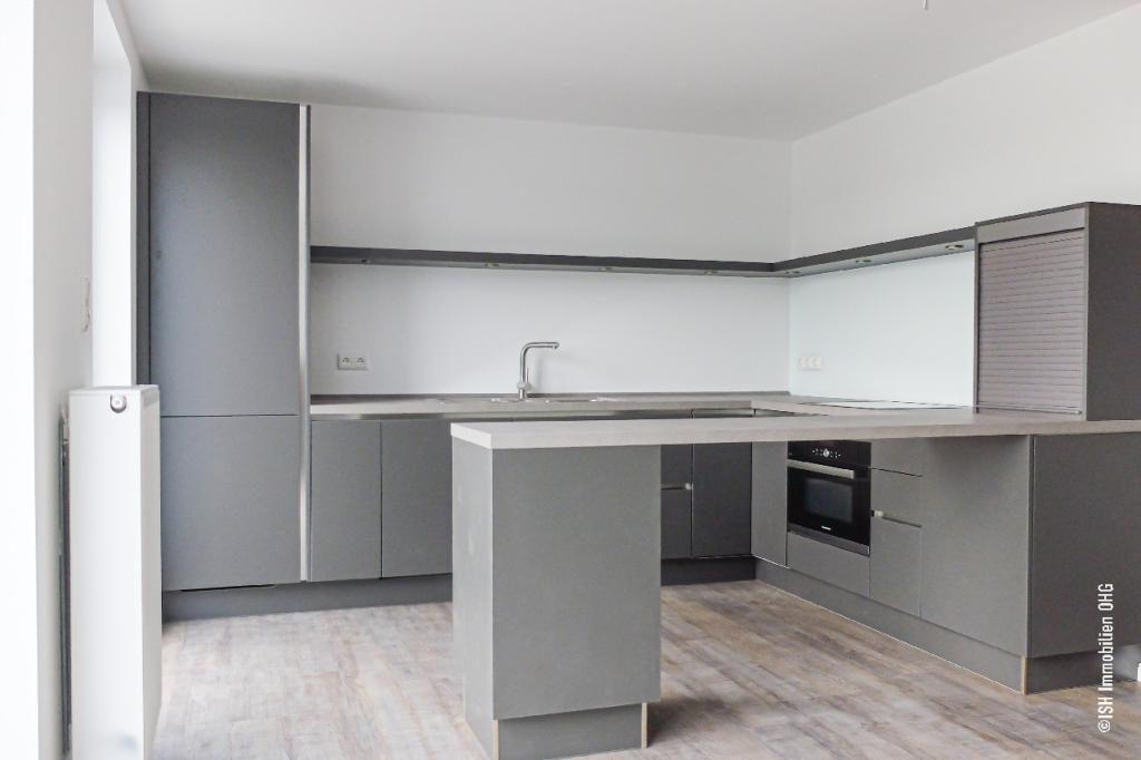 Küchenzeile mit Tresen