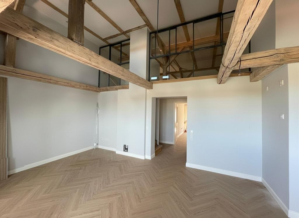 **NEU-Erstbezug - 3-R-Maisonette-Wohnung, große Galarie, 2 Badezimmer, Lift und offene Wohnküche** - Photo 1