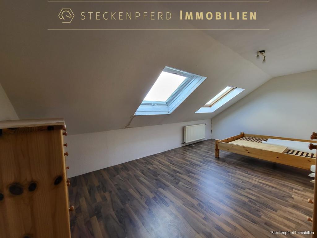 Schlafzimmer DG