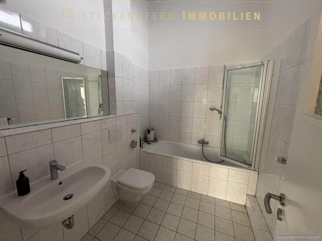 Besichtigung Mittwoch 16Uhr! Stilvoll renovierte Altbauwohnung mit Balkon in begehrter Südstadtlage! - Photo 2