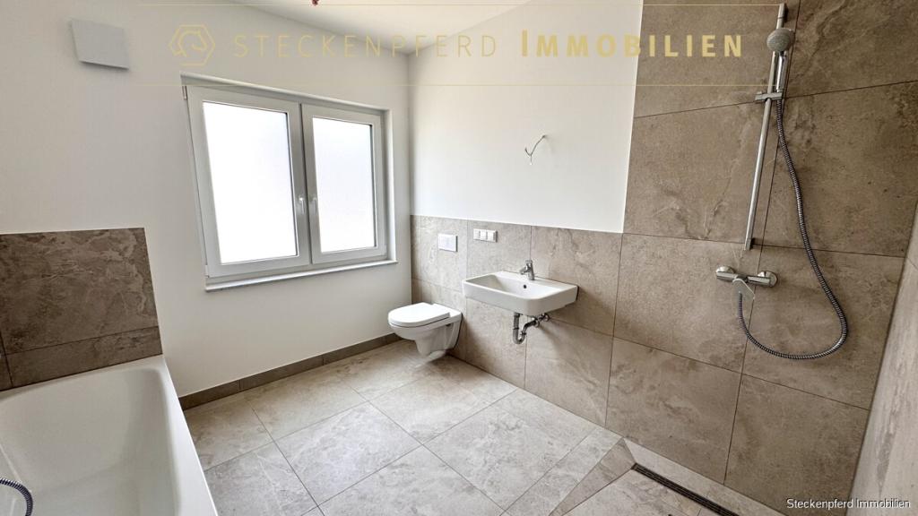 Open House Mi 17h! Erstbezug im Neubau: DHH mit 4 Zi, 2 Bädern, modern & energieeffizient, inkl.EBK! - Foto 5