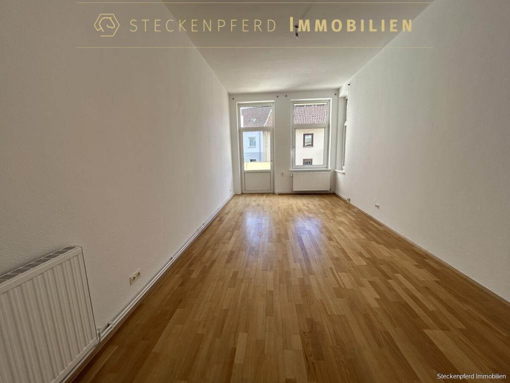 Altbauflair in der Südstadt: Großzügige, sanierte 2-Zimmer-Wohnung mit XL-Sonnenbalkon ! - Photo 1