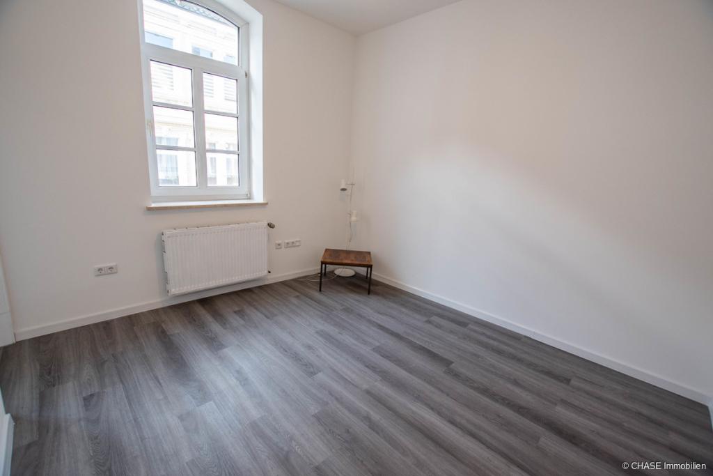 Luxuriöse Etagenwohnung in bester Lage - Großflächig und Kernsaniert in der Hamelner Innenstad! - Photo 1
