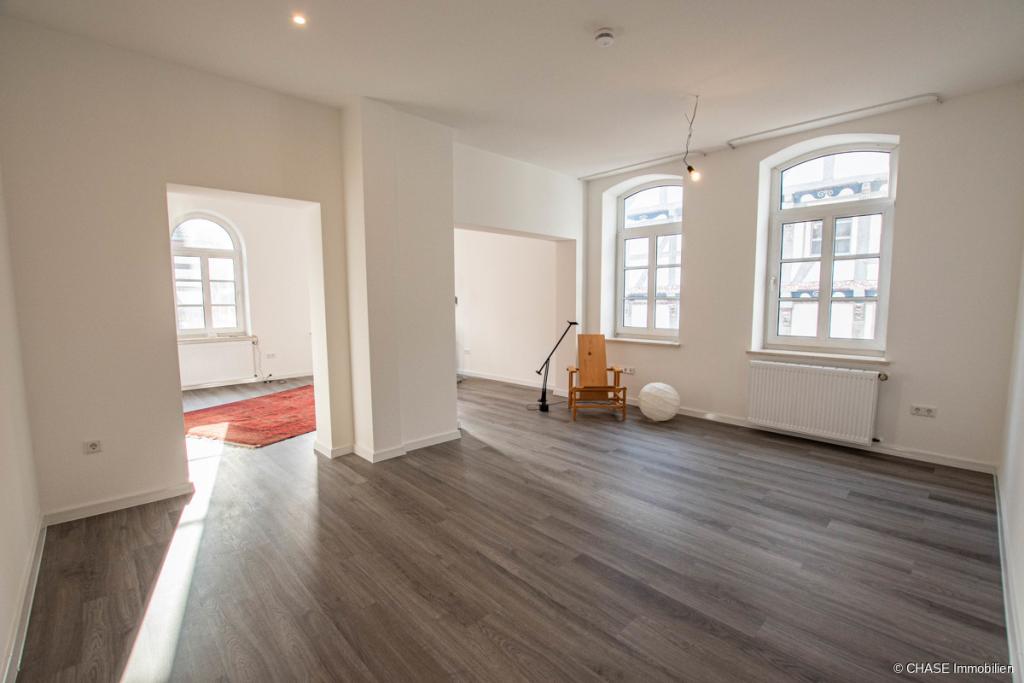 Luxuriöse Etagenwohnung in bester Lage - Großflächig und Kernsaniert in der Hamelner Innenstad! - Photo 2