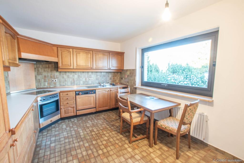 Hochwertiges Architekten-Ein-/Zweifamilienhaus mit Garten und Garagen - TOP-Mieten in Rollshausen! - Foto 2