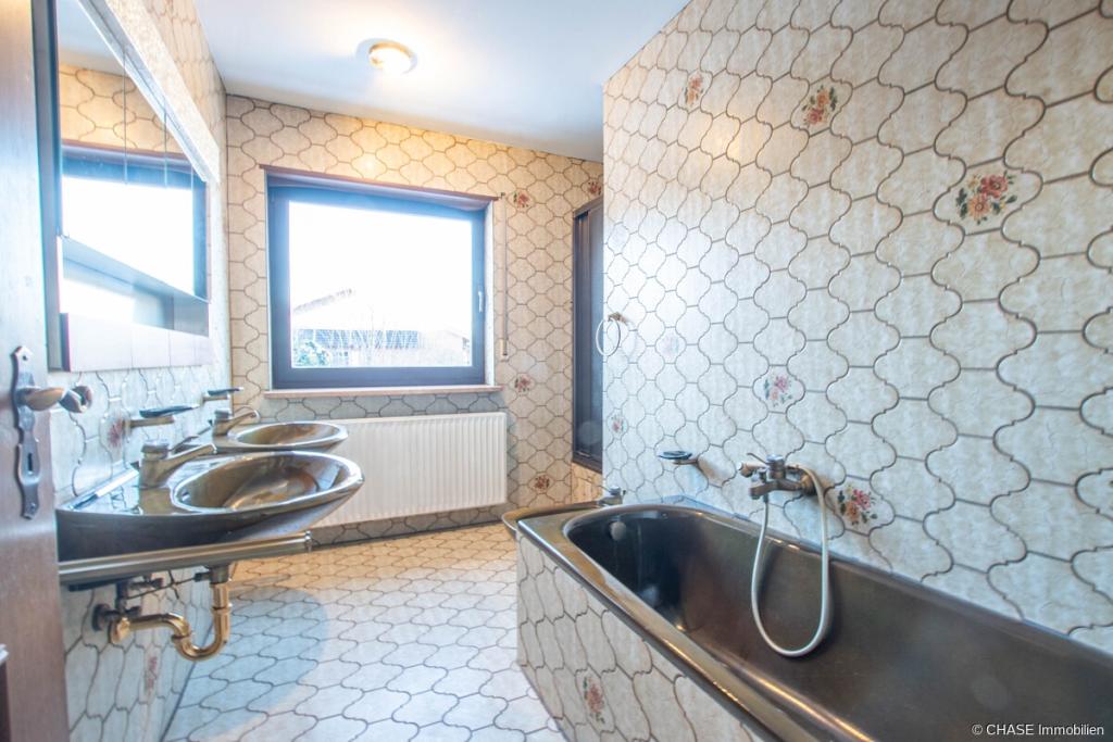 Hochwertiges Architekten-Ein-/Zweifamilienhaus mit Garten und Garagen - TOP-Mieten in Rollshausen! - Photo 5