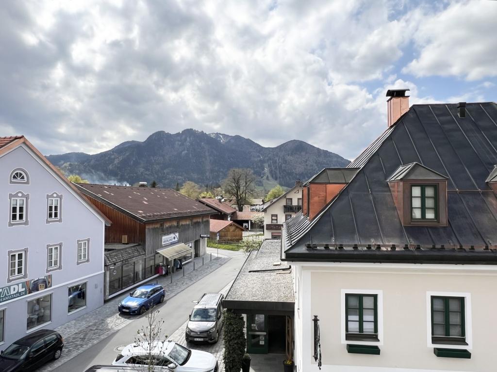 Erstbezug nach Umbau/Sanierung! 5-Zimmer-Wohnung in Zentrumslage - Photo 4