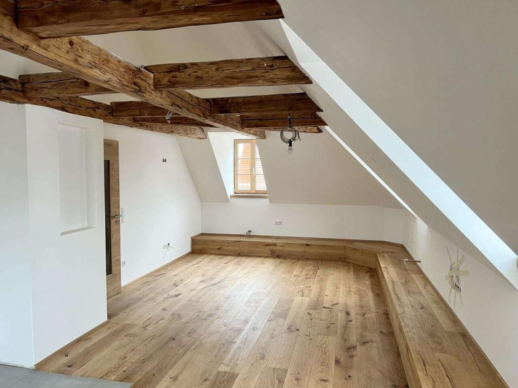 Traumhafte 2,5-Zimmer-Dachgeschosswohnung in Zentrumslage - Foto 5