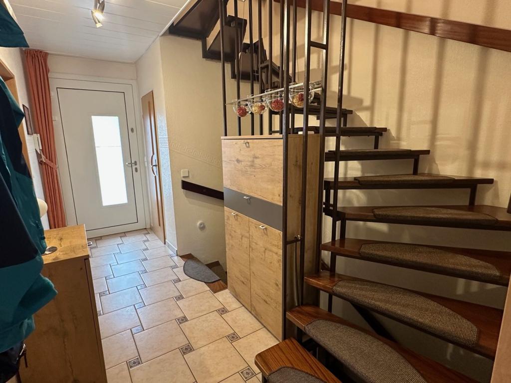 Treppe zum Obergeschoss