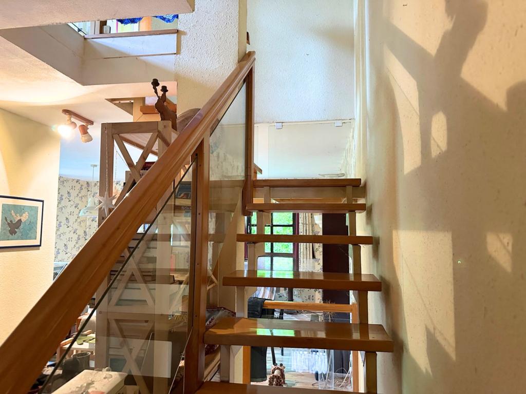 offene Treppe zum Dachgeschoss