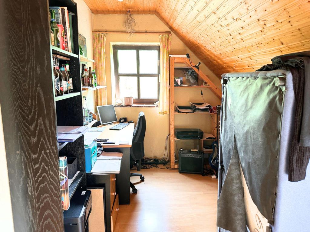 Schlafzimmer 2 im DG Bild 1