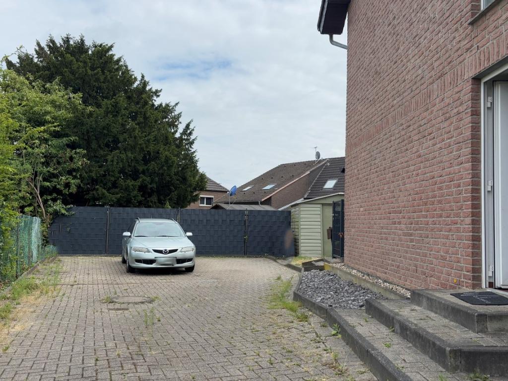 04 Ansicht Stellplatz links