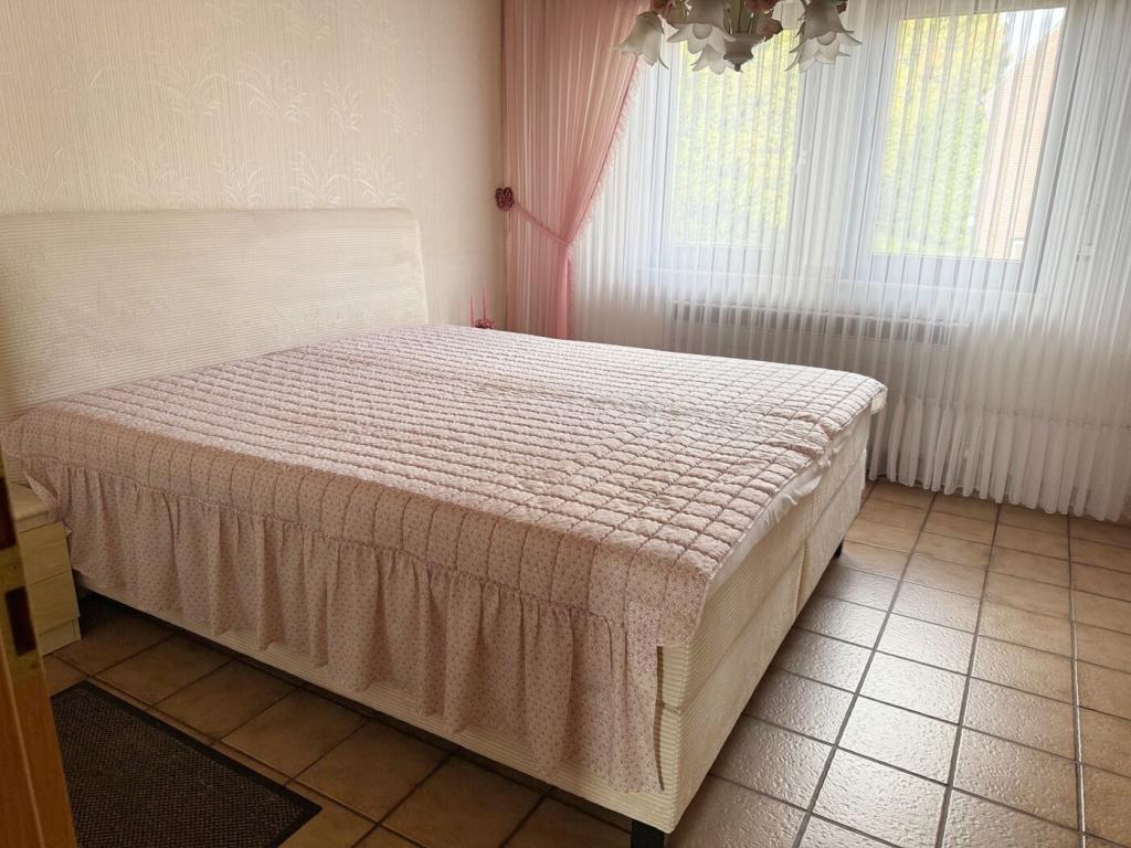 Elternschlafzimmer Bild 1