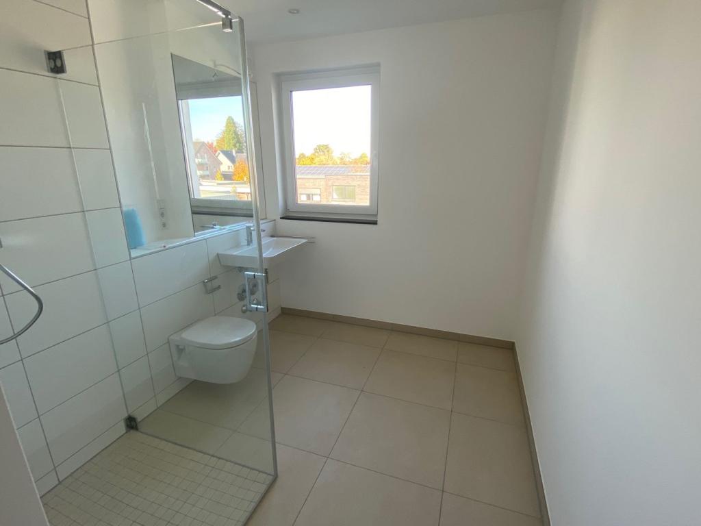 Mietwohnungsangebot - Wohnung im 1. OG mit Balkon und Aufzug - in Nettetal-Lobberich - Foto 2