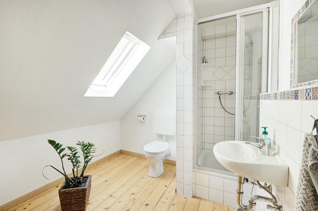 Dusche/WC Dachgeschoss