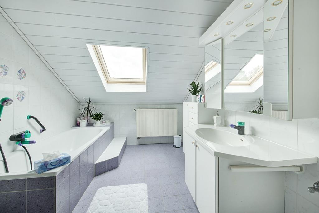 Badezimmer DG