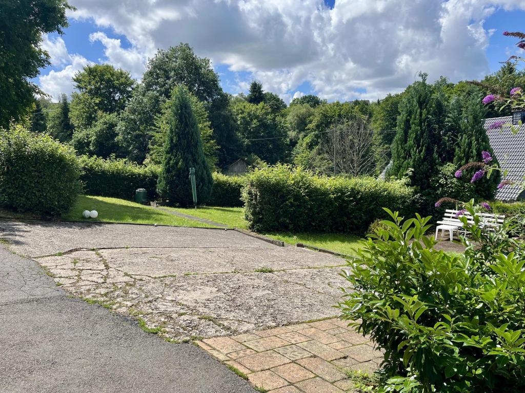 Hofraum/sep. Grundstück