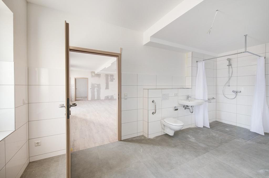 Altersgerechte und sanierte Seniorenwohnungen mit Personenaufzug im Haus Schönstein zu vermieten. - Photo 4