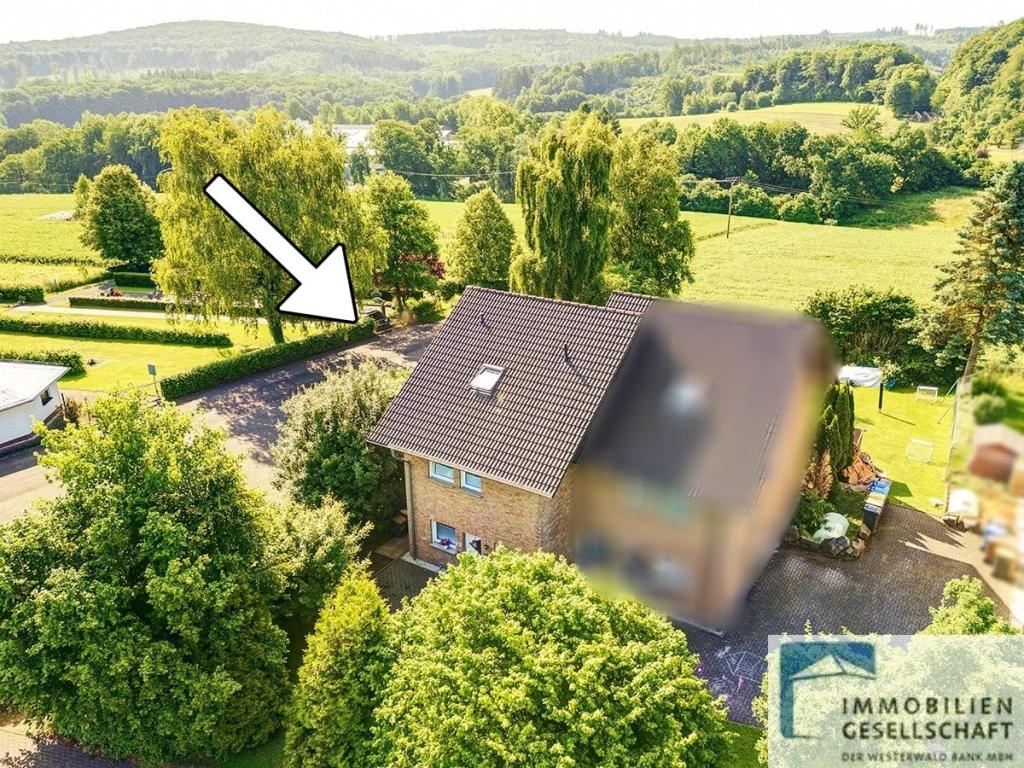Geräumige Doppelhaushälfte in schöner und ruhiger Ortsrandlage von Breitscheidt! - Photo 5
