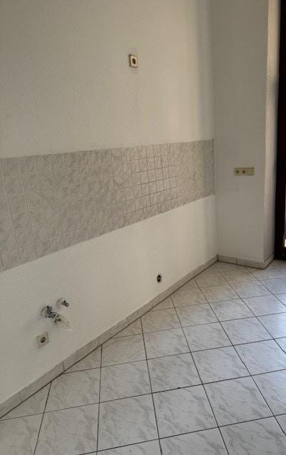 Wohnen im grünen schöne 2-R-Whg. in MD.-Sudenburg 1.OGca.57,43 m2 san. Altbau zu vermieten ! - Photo 3