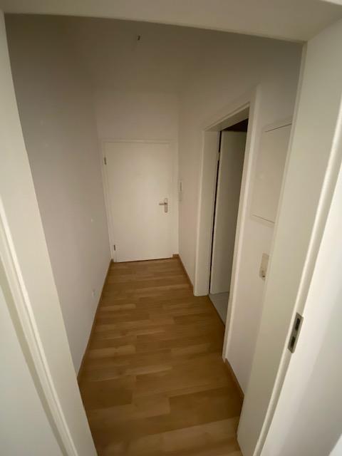 Preiswerte 3-R-Wohnung in MD-Sudenburg im 1.OG ca.62m² mit BLK. zu vermieten. - Photo 3