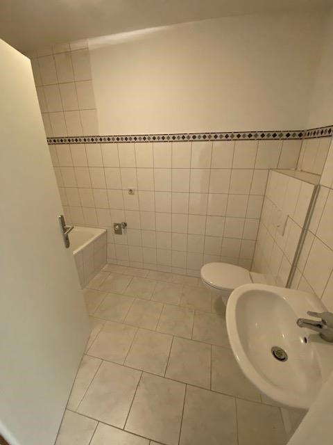 Preiswerte 3-R-Wohnung in MD-Sudenburg im 1.OG ca.62m² mit BLK. zu vermieten. - Photo 1