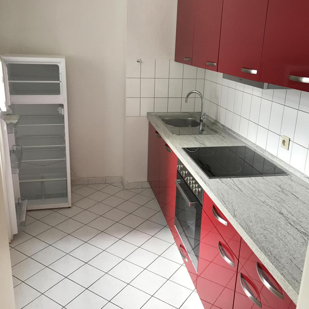 Nachmieter gesucht schöne preiswerte 3-R-Wohnung ca.73m2 mit EBK.MD.-Stadtfeld -Ost zu vermieten. - Photo 2