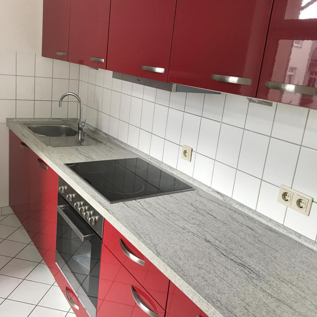 Nachmieter gesucht schöne preiswerte 3-R-Wohnung ca.73m2 mit EBK.MD.-Stadtfeld -Ost zu vermieten. - Photo 1