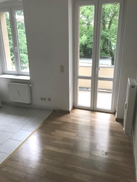 Gemütliche schöne 2-R-Wohnung 1.OG mit Balkon EBK.ca.40 m² in MD- Sudenburg zu vermieten . - Photo 5