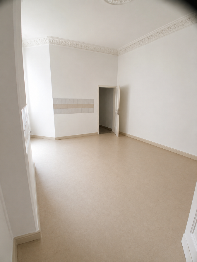 Sehr schöne sonnige WG. taugliche 5-R-Wohnung in MD-Altstadt ca.163im2 1.OG.zu vermieten. - Foto 3