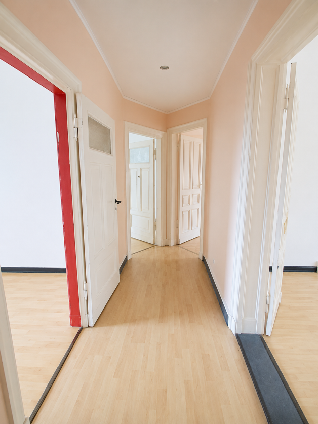 Sehr schöne sonnige WG. taugliche 5-R-Wohnung in MD-Altstadt ca.163im2 1.OG.zu vermieten. - Foto 1
