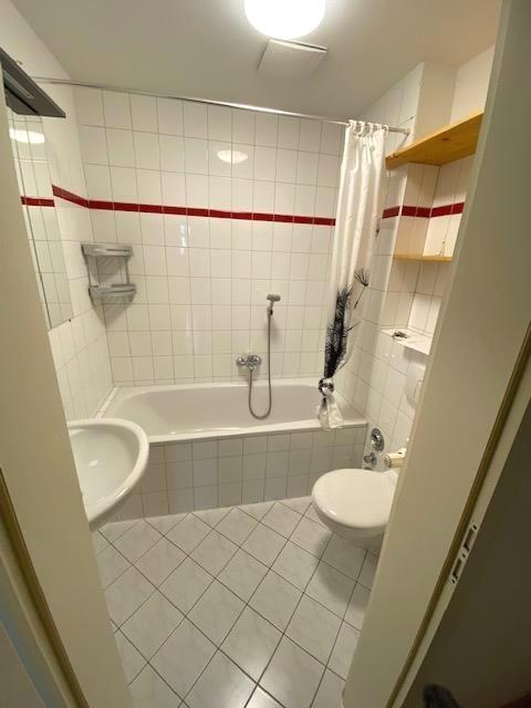 Preiswerte 3-R-Whg. Altbau im 2.OG ca.73 m²; in Magdeburg- Stadtfeld -Ost zu vermieten. - Photo 4
