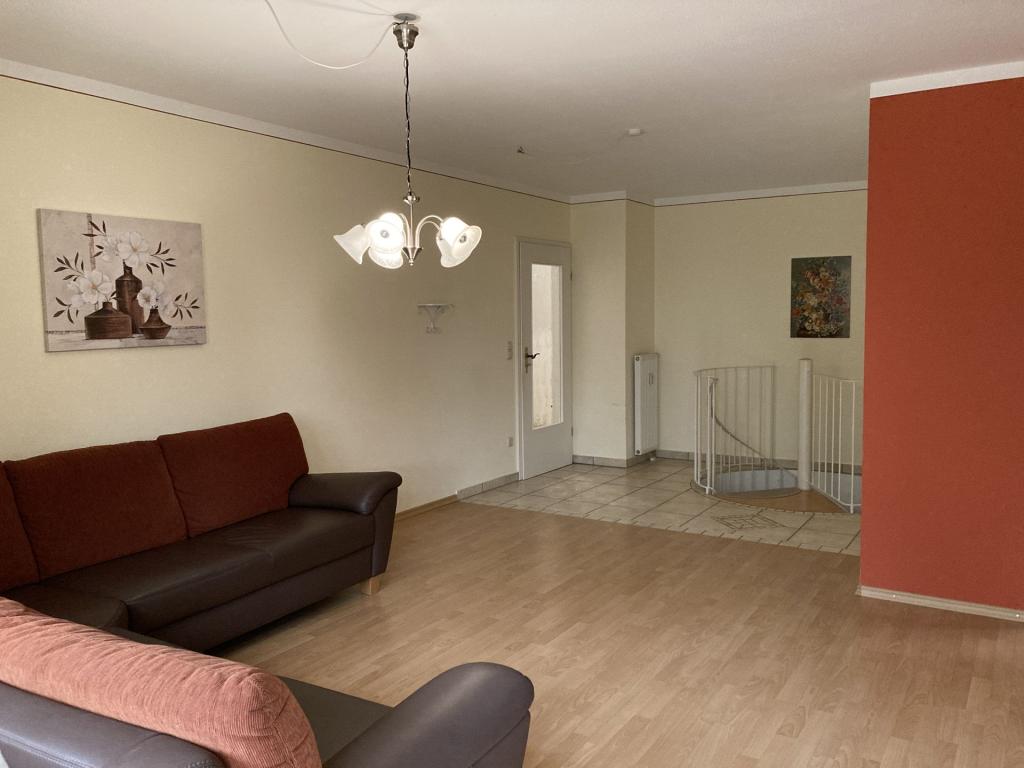 Das helle Wohnzimmer