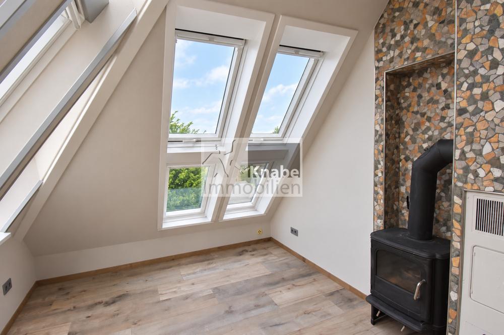 Großzügig. Lichtdurchflutet. Besonders. Dachgeschosswohnung mit Kamin! - Photo 4