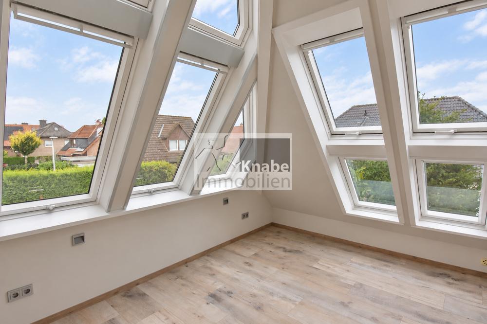 Großzügig. Lichtdurchflutet. Besonders. Dachgeschosswohnung mit Kamin! - Photo 5