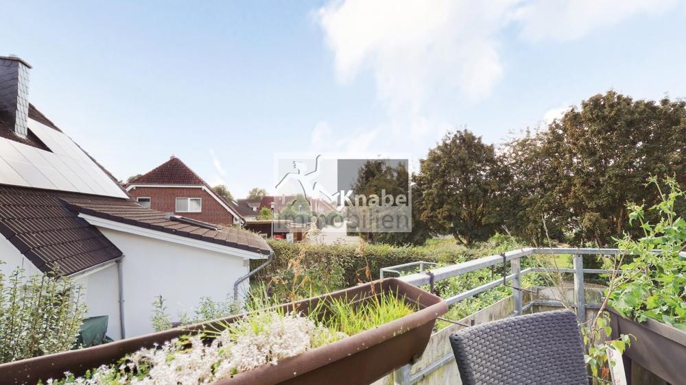 Nicht alltäglich: Wohnen auf zwei Ebenen mit Süd-Ost-Balkon! - Photo 3