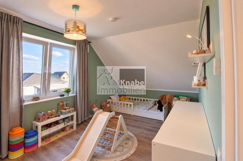 Neuwertig, modern, top Lage: Ihr neues Zuhause! - Foto 3