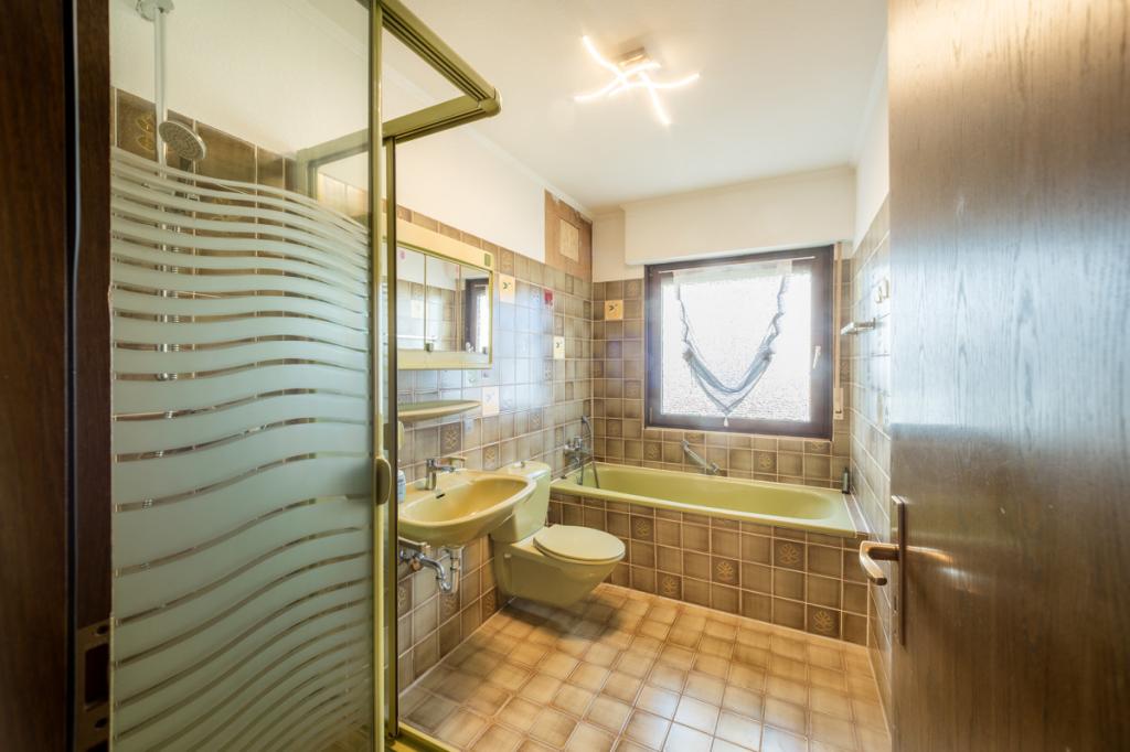Badezimmer EG