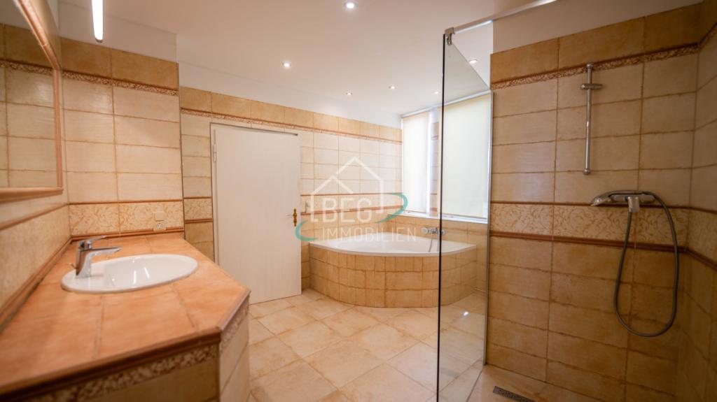 Badezimmer 2. OG