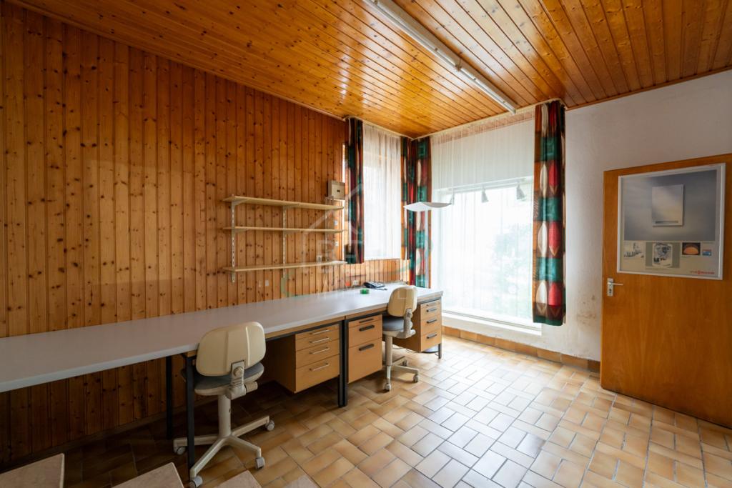 Zimmer/Büro EG