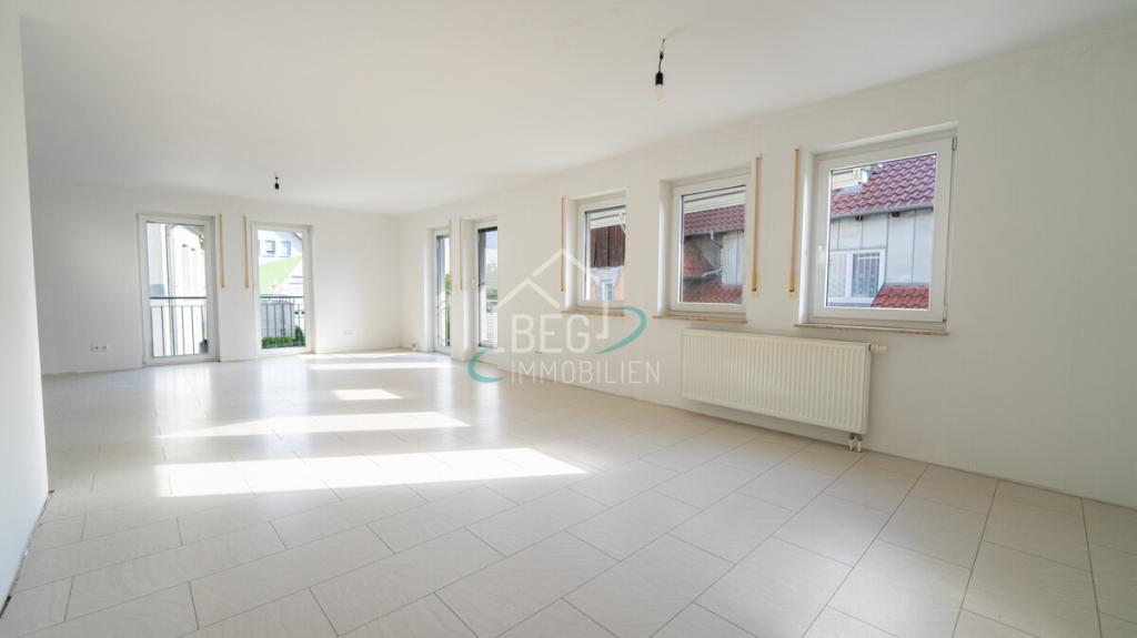 Großzügige 4-Zimmer-Wohnung mit Balkon und Garage in Bühlertann - Foto 2