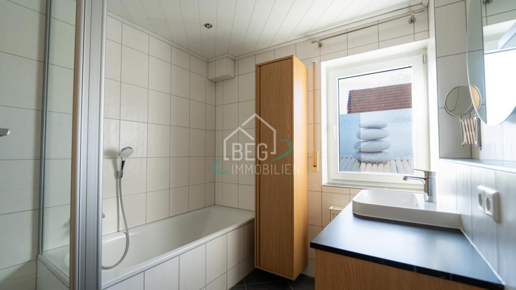 Großzügige 4-Zimmer-Wohnung mit Balkon und Garage in Bühlertann - Foto 4