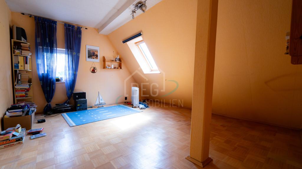 Kinderzimmer / Büro