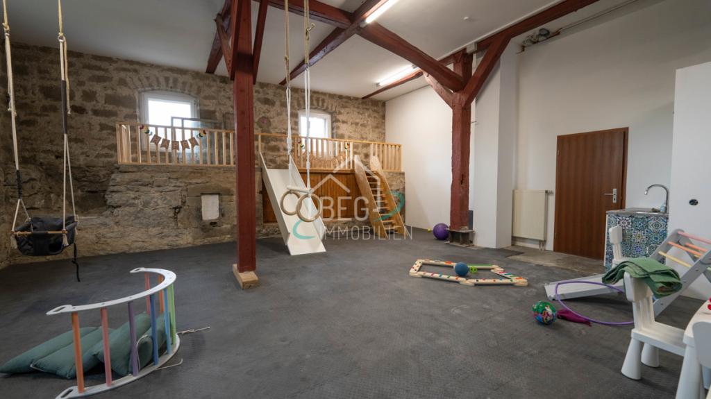 Garage / Spielbereich
