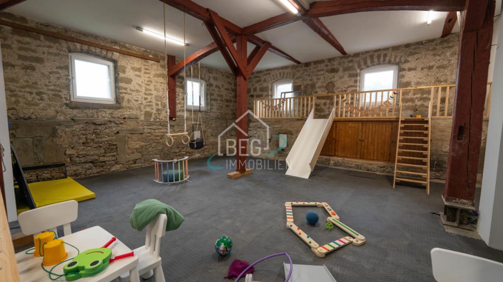 Garage / Spielbereich